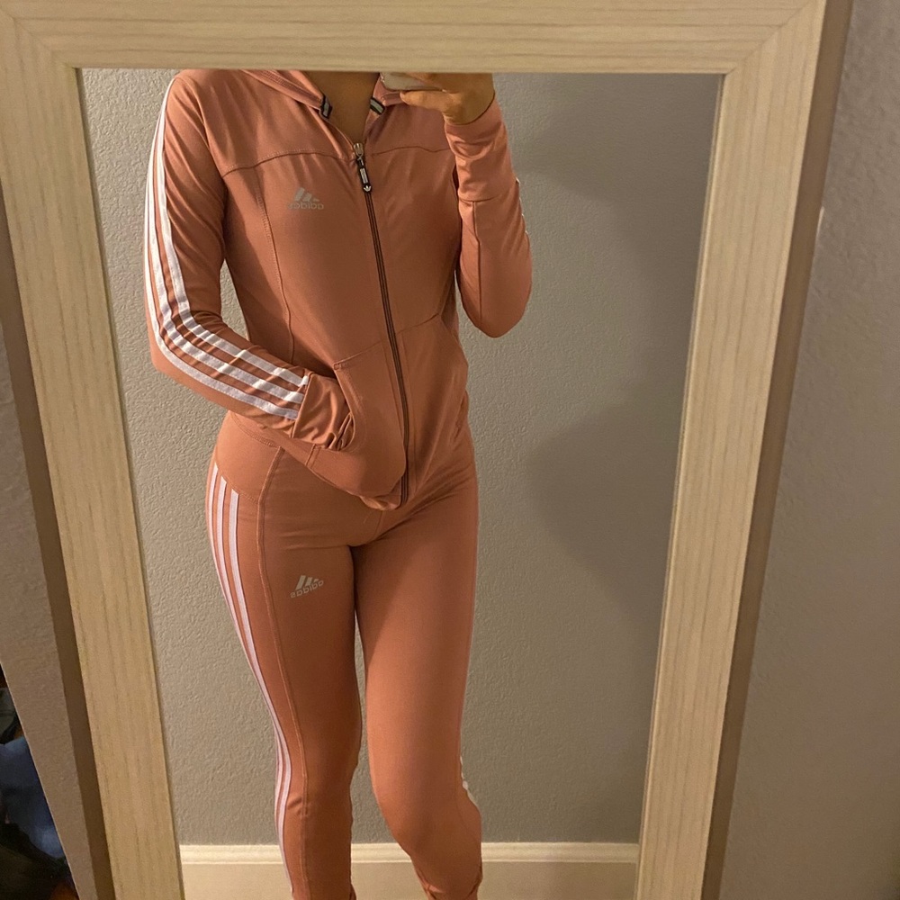 Cute Adidas legging and zip up jacket set!